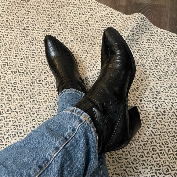 Vero Moda Shoes - Vero Moda Western Style Boots (BLACK)